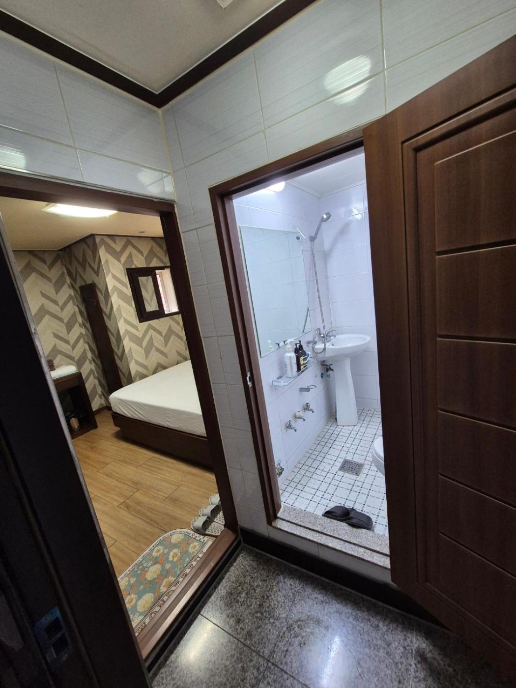Joyful Stay Сеул Экстерьер фото